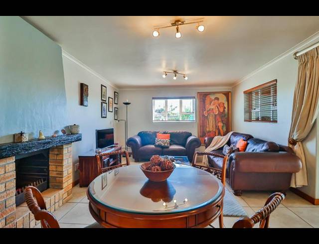 3 BEDROOM HOUSE FOR SALE IN KLEINBRON ESTATE